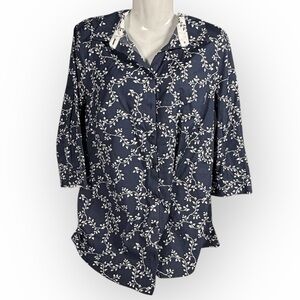 Chico's Dark Blue and White‎ Button Down Shirt no iron pockets